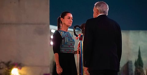 "AMLO fue, es y será un ejemplo de amor al pueblo": Sheinbaum en su informe