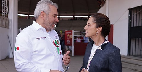 Bedolla acompaña a Sheinbaum en su festejo por el primer año de gobierno