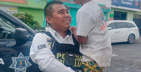 Policía de Morelia rescata a niño extraviado tras reporte en redes sociales