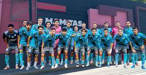 Separan a seis jugadores de Puebla por ir a un table dance