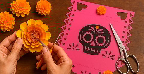 ¡Gratis y con materiales! Aprende a crear flores de cempasúchil y papel picado