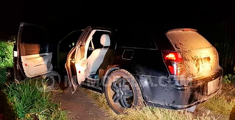 Atacan a policías sobre la Morelia-Zinapécuaro; delincuentes huyen y abandonan vehículos