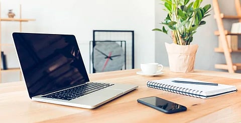 Diputados buscan hacer obligatorio el home office en temporada de lluvias