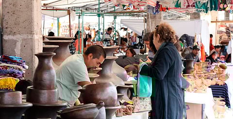 Más de 300 artesanos llegan al Tianguis de Pátzcuaro 2025