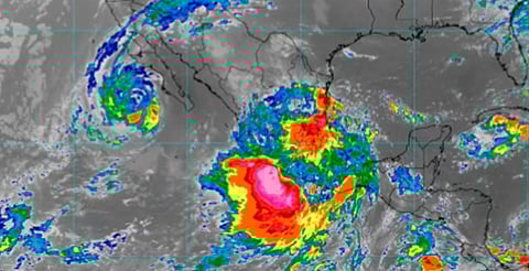 Lluvias no dan tregua: se forma Depresión Tropical Diecisiete-E en el Pacífico