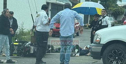 Preliminar: Camioneta arrolla a dos motociclistas en Morelia