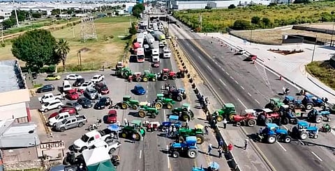 Campesinos michoacanos incumplen acuerdos nacionales con toma de casetas: Raúl Zepeda