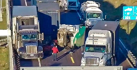 Fuerte choque en la Pátzcuaro-Cuitzeo bloquea autopista; hay paso alterno