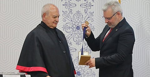 Reconoce Bedolla aportación de galardonados con doctorado honoris causa por la UMSNH