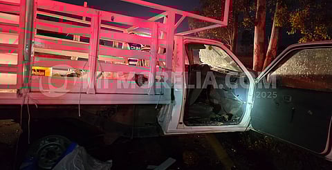 Choque de camioneta contra árbol deja 4 heridos en la Morelia-Pátzcuaro