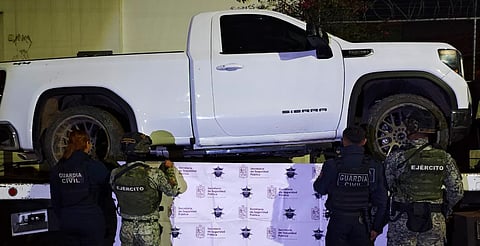 Aseguran 10 vehículos y cartuchos de alto calibre en Hidalgo, Michoacán