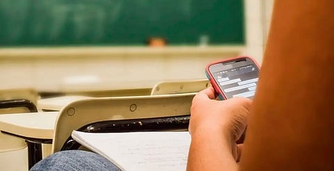 El enfoque prioriza la participación de padres, docentes y directivos