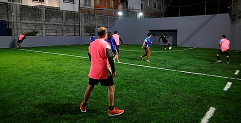 Reinaugura edil cancha de fútbol rápido del Colegio de Morelia