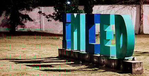 Maestro cesado del IMCED enviaba fotos a alumna en Morelia; no descartan más casos