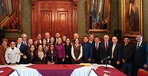 Sheinbaum, Bedolla y otros gobernadores revisan avances del IMSS-Bienestar