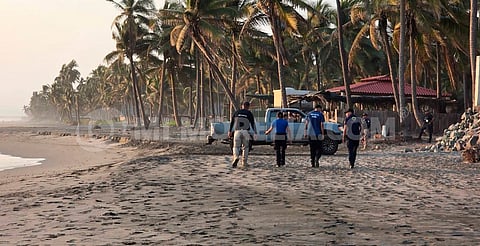 Continúa la búsqueda del estudiante que fue arrastrado por el mar tras rescatar a su amiga en Lázaro Cárdenas