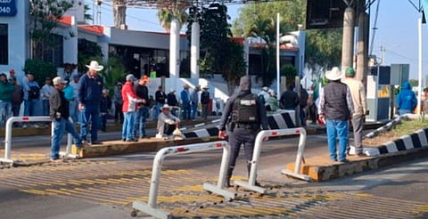 Paro de campesinos: reportan cuatro casetas bloqueadas en Michoacán