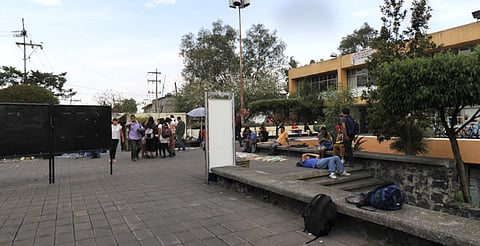 Reportan amenaza de bomba en la Escuela de Antropología e Historia, en CDMX