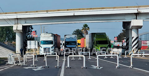 Presidentes municipales están detrás de bloqueos, acusa Bedolla