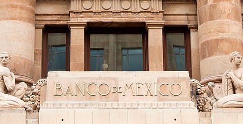 Banxico recorta previsión de crecimiento económico de México para 2025