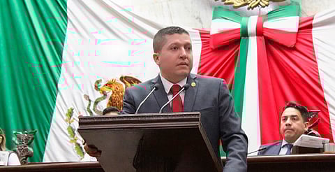 Vicente Gómez propone facultar al Congreso y municipios para reciclar basura electrónica