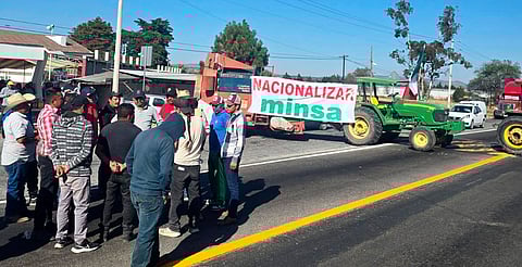 Transportistas de ANTAC mantienen bloqueos ante falta de acuerdos con Gobernación
