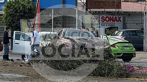 Se registra accidente vehicular en salida a Salamanca, Morelia