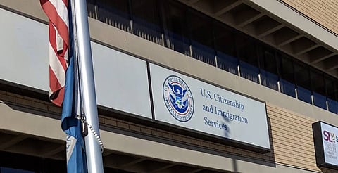 Estados Unidos suspende trámites migratorios a 19 países; incluye visas, asilos y naturalizaciones