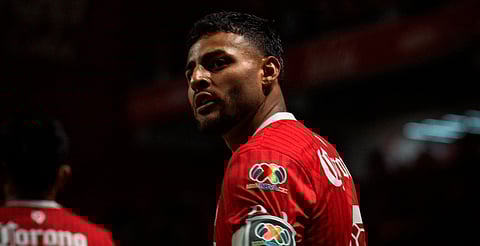 Alexis Vega queda fuera de la ida ante Rayados por nueva lesión en tendones