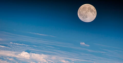 Así podrás ver la última superluna del año: guía para disfrutar la Luna Fría