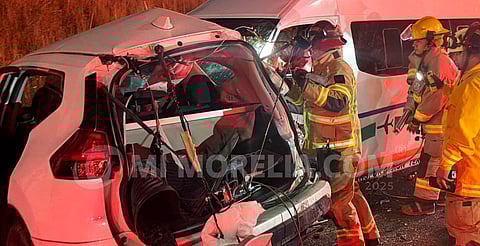 Reportan dos muertos y siete heridos tras choque en el camino Morelia-Recinto Ferial