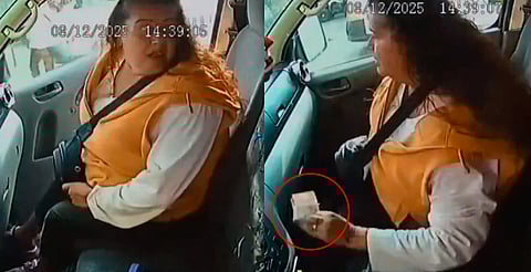 Mujer roba a chofer de combi y todo quedó grabado en video