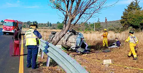 Paramédicos del CRUM atendieron a los heridos en el lugar