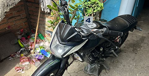 Asegura FGE narcótico, localiza motocicleta con reporte de robo y detiene a dos personas durante cateo en Morelia