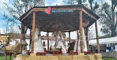 Nacimiento monumental artesanal, tradición navideña en Pátzcuaro