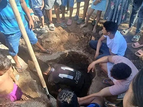 Hallan tesoro mientras escarbaban; autoridades se lo llevaron