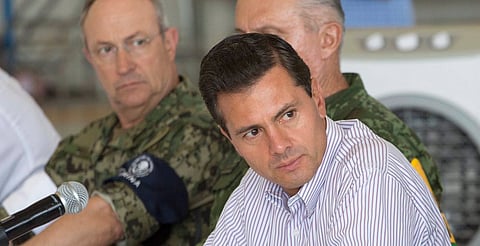 Enrique Peña Nieto reaparece en oficinas del SAT en Metepec