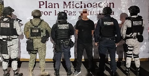 Dos detenidos en posesión de armas de fuego en Jacona y Lázaro Cárdenas: SSP