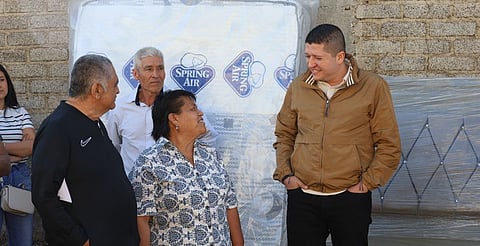 Entrega Vicente Gómez Núñez apoyos subsidiados en Acuitzio