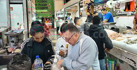 Morelianos alistan compras para la cena de Año Nuevo