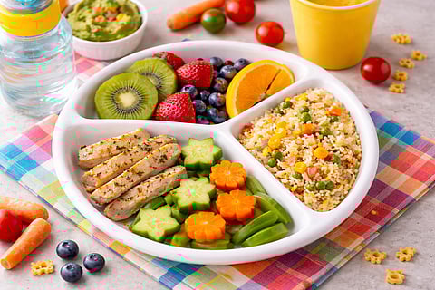 Antonio Carreño propone reforzar educación alimentaria en escuelas contra malnutrición infantil