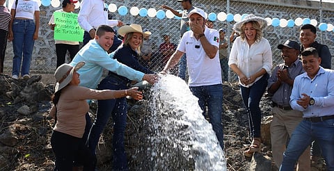 Celebra Vicente Gómez construcción de red de agua potable en La Nueva Jerusalén