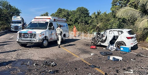 Hombre muere prensado tras chocar contra camión nodriza en la autopista Siglo XXI