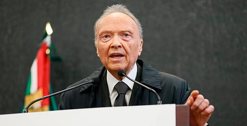 Gertz Manero va a la Embajada en Reino Unido, confirma Sheinbaum