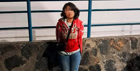 Mujer es detenida con moto robada en Morelia