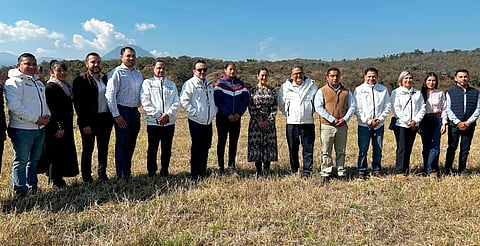 Celeste Ascencio recorre terreno para nueva Unidad de Medicina Familiar en Zacapu