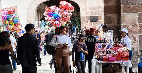 Alistan tolerancias para comercio ambulante por el Día del Amor y la Amistad