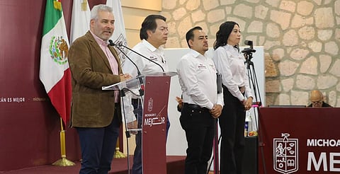 Michoacán garantiza educación con inversión federal de 4 mil 410 mdp en becas: Bedolla
