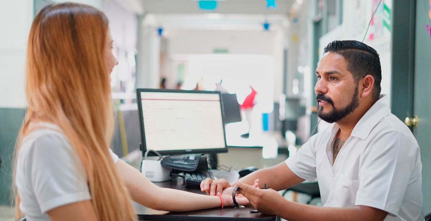 Gobierno de Michoacán paga nómina a 2,829 trabajadores del IMSS-Bienestar