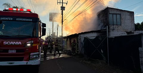 Se incendia vivienda en la colonia Ana María Gallaga de Morelia